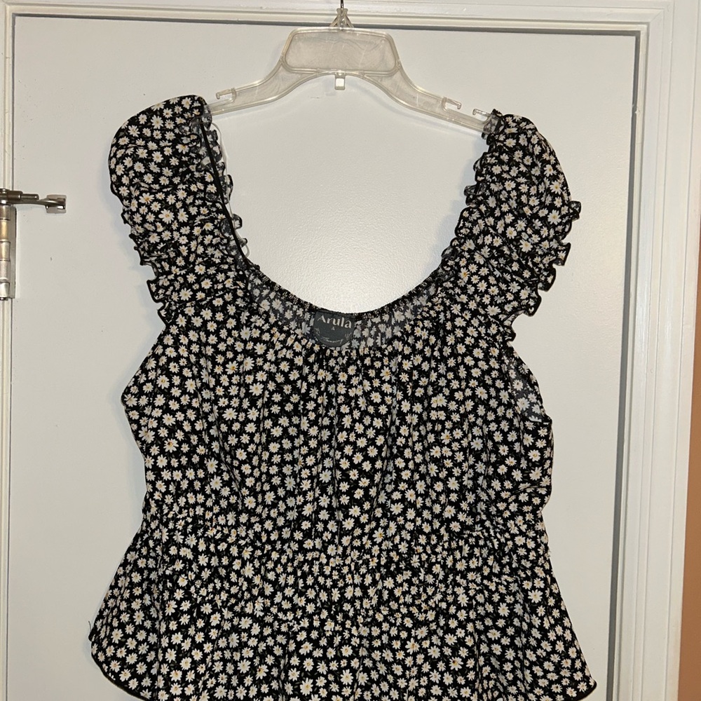 Arula Black Floral Women's Top Size A